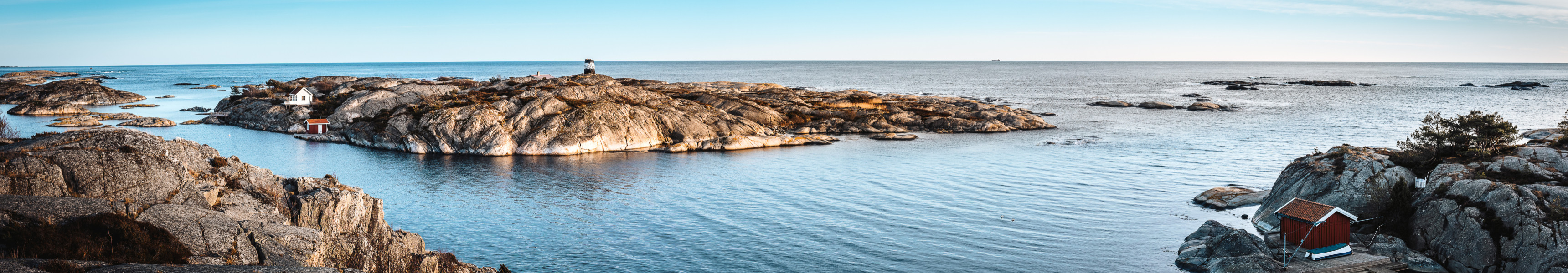 Panoramablick auf kleine Inseln des Archipels entlang der K&uuml;ste S&uuml;dnorwegens