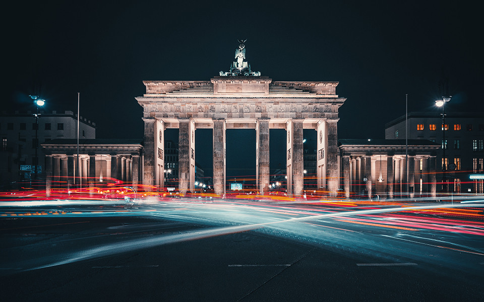 Brandenburger Tor in Berlin bei Nacht